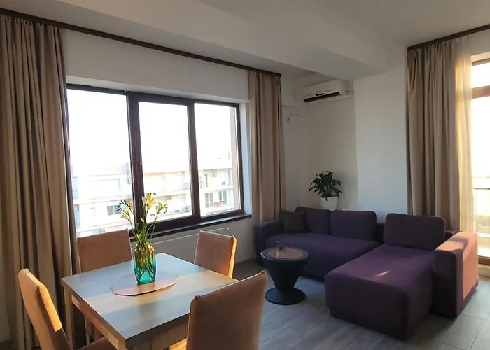 Summerland Views Apartment