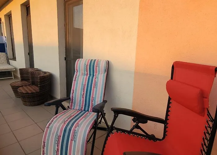 Summerland Views Apartment *